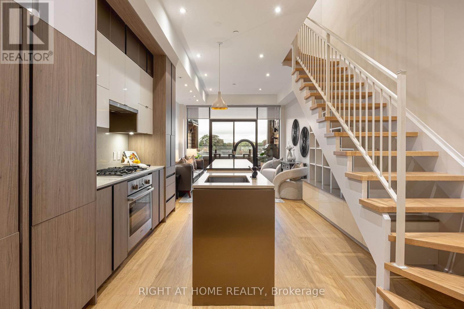 Property image for 1 - 455 DOVERCOURT ROAD|Toronto (Palmerston-Little Italy), Ontario M6H2W3