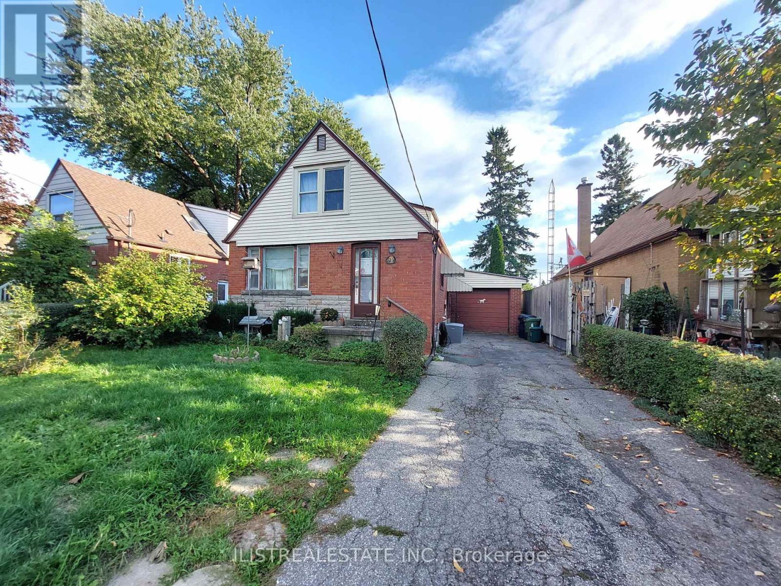 Property image for 29 HOLLAND AVENUE|Toronto (O'Connor-Parkview), Ontario M4B2C4