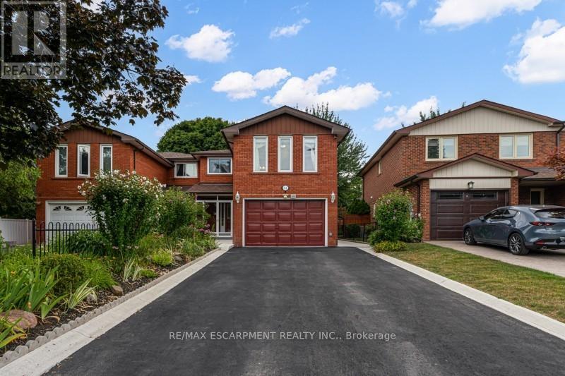 Property image for 94 BREMEN LANE|Mississauga (Streetsville), Ontario L5M2N5
