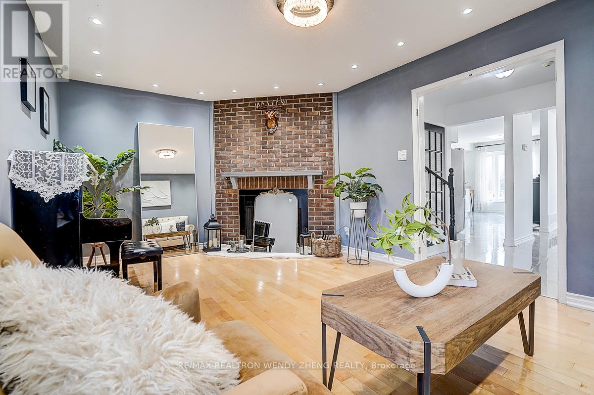 Property image for 90 RADWELL CRESCENT|Toronto (Milliken), Ontario M1V2J5