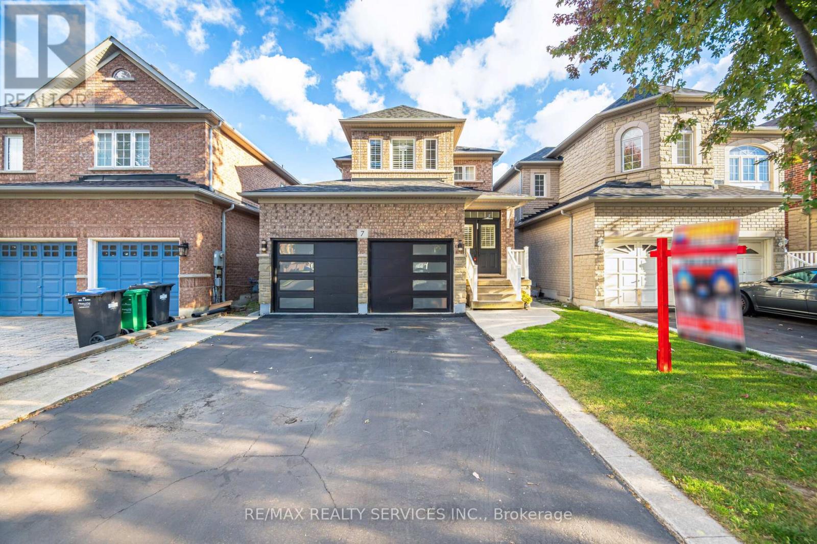 Property image for 7 BLUE DIAMOND DRIVE|Brampton (Bramalea North Industrial), Ontario L6S6J1