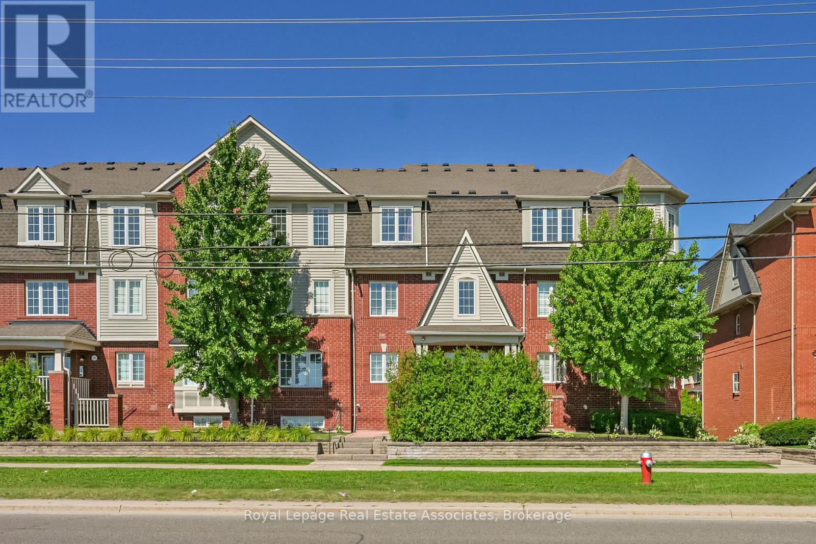 Property image for 3 - 575 DUNDAS STREET|Mississauga (Cooksville), Ontario L5B0B2