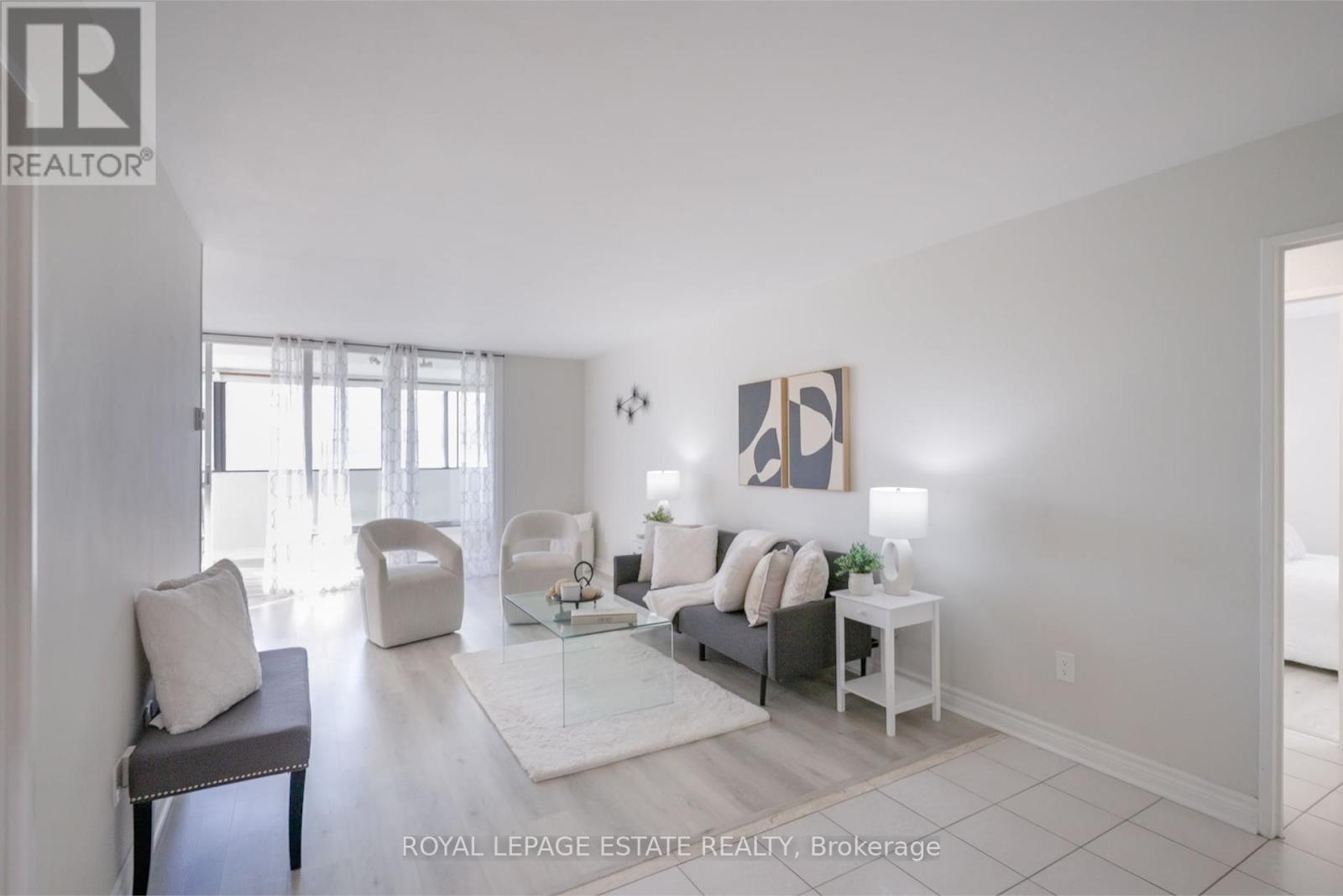 Property image for 709 - 5 MASSEY SQUARE|Toronto (Crescent Town), Ontario M4C5L6