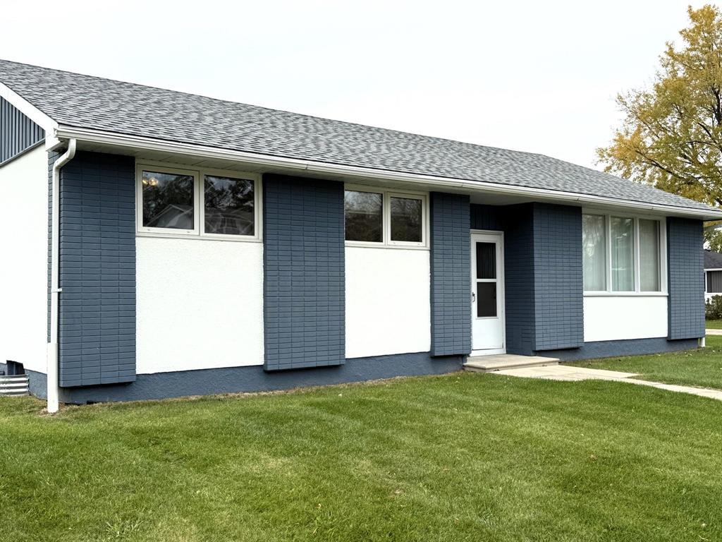 Property image for 43 Amarynth Crescent|Winnipeg, Manitoba R2Y0B9