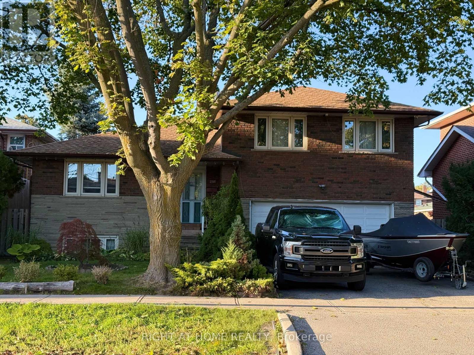Property image for 258 LA ROSE AVENUE|Toronto (Willowridge-Martingrove-Richview), Ontario M9P1B7