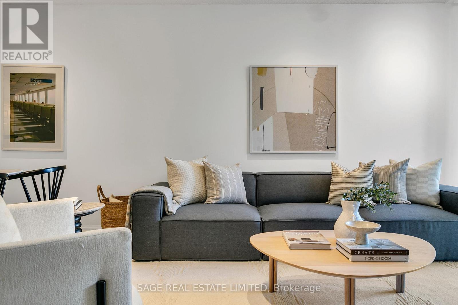 Property image for 912 - 24 WELLESLEY STREET W|Toronto (Bay Street Corridor), Ontario M4Y2X6
