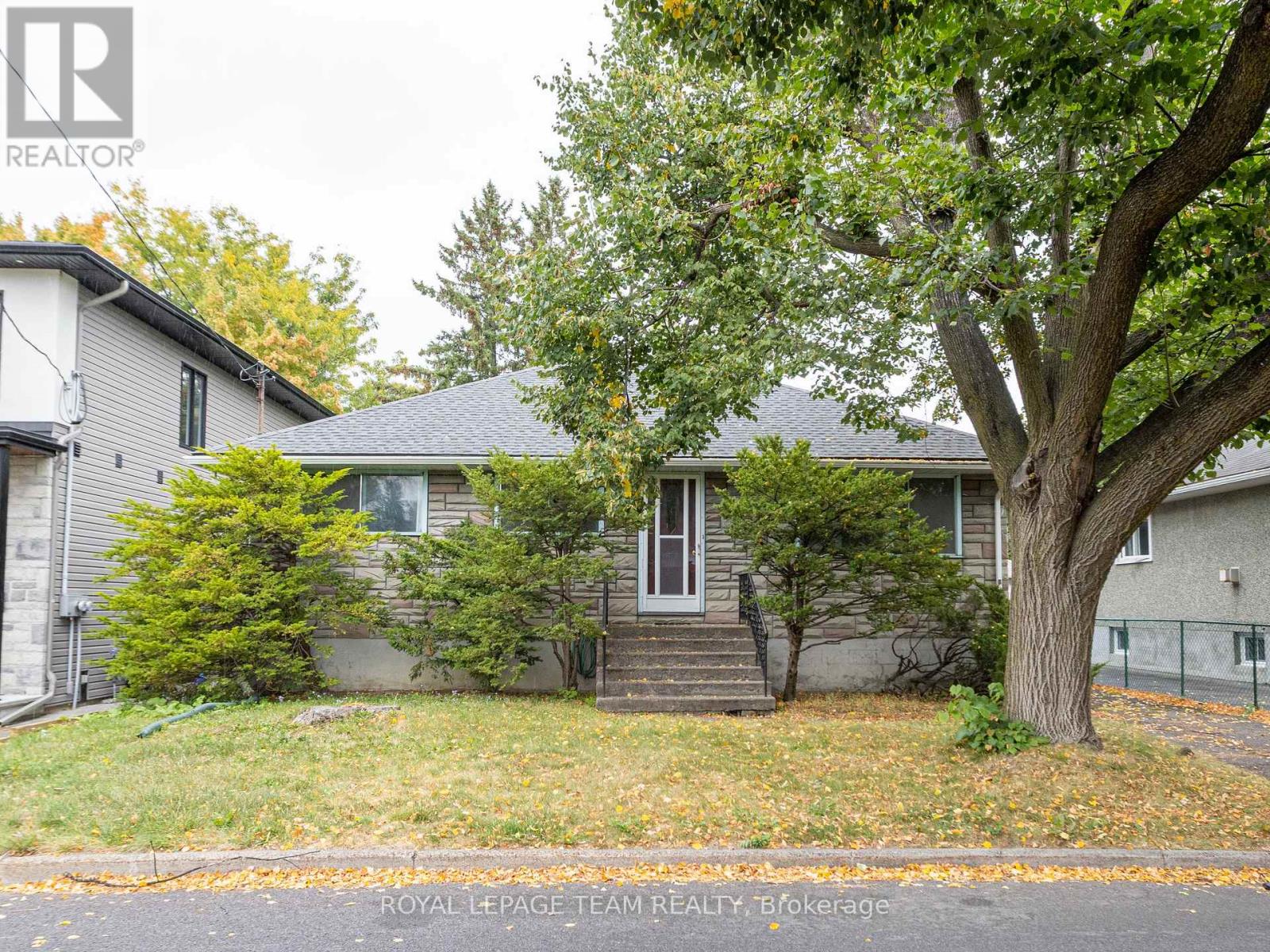 Property image for 1231 RIDGEMONT AVENUE|Ottawa, Ontario K1V6E6