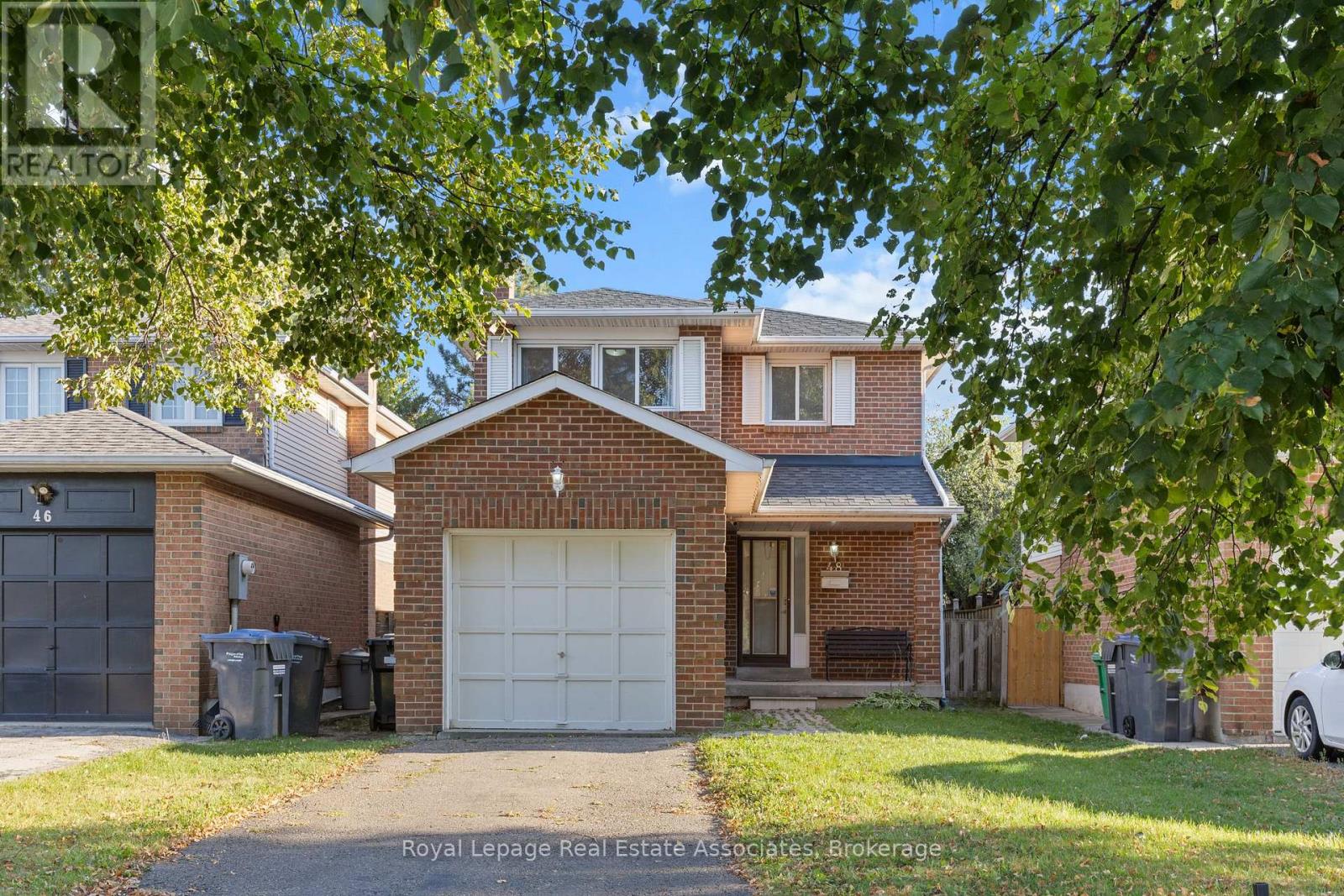 Property image for 48 SUMMERTIME COURT|Brampton (Heart Lake West), Ontario L6Z2B4