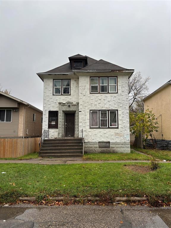 Property image for 488 Aberdeen Avenue|Winnipeg, Manitoba R3N0C8