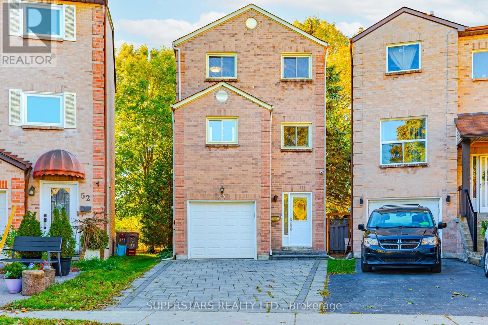 Property image for 50 COTTONWOOD COURT|Markham (Bayview Fairway-Bayview Country Club Estates), Ontario L3T5X1