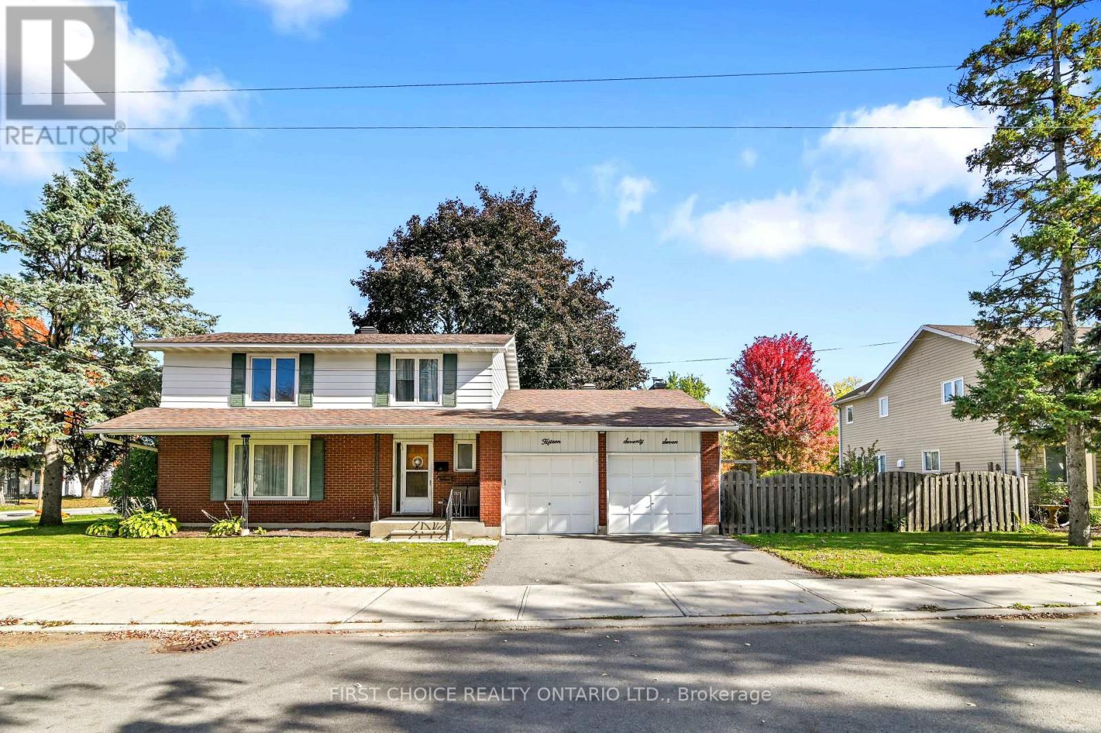Property image for 1577 CLAYMOR AVENUE|Ottawa, Ontario K2C1T4