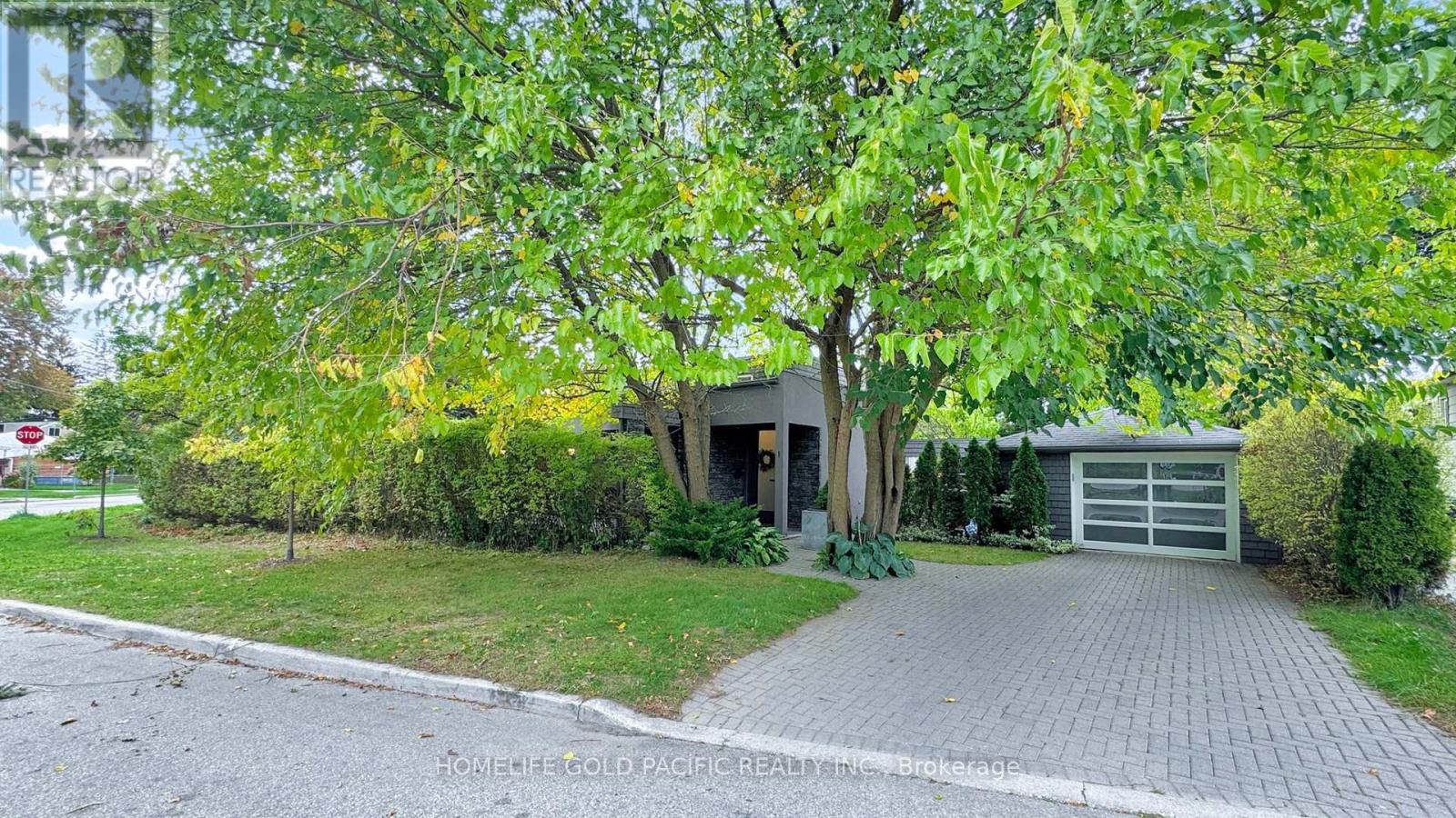 Property image for 1 WESTBOURNE AVENUE|Toronto (Clairlea-Birchmount), Ontario M1L2X8