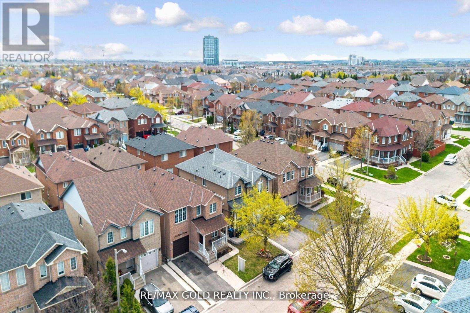 Property image for 36 ROXTON CRESCENT N|Brampton (Fletcher's Meadow), Ontario L7A2A9