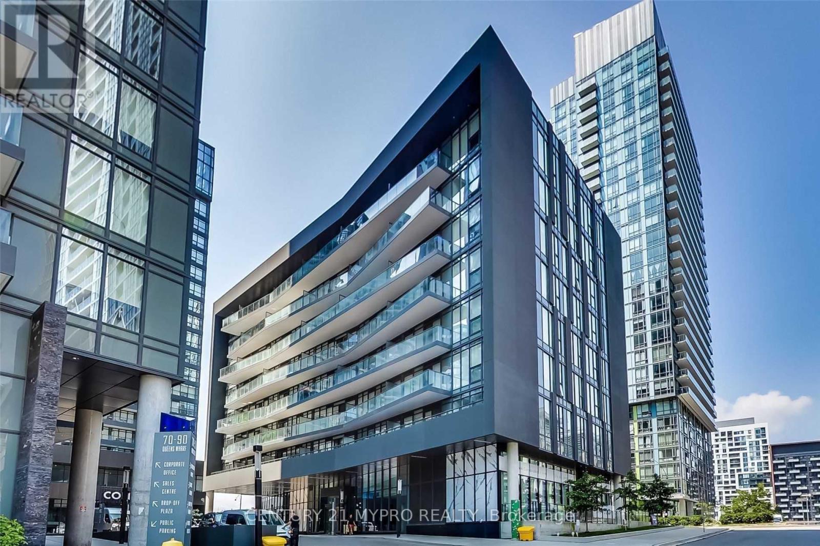 Property image for 807 - 90 QUEENS WHARF ROAD S|Toronto (Waterfront Communities), Ontario M5V0P2