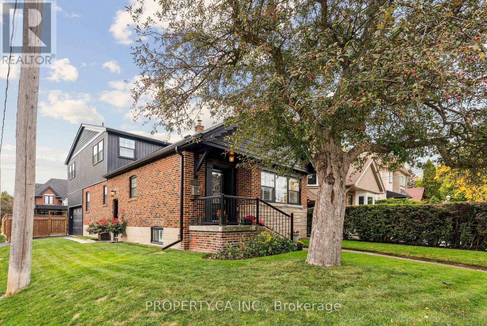 Property image for 1628 WOODBINE HEIGHTS BOULEVARD|Toronto (O'Connor-Parkview), Ontario M4B3A5