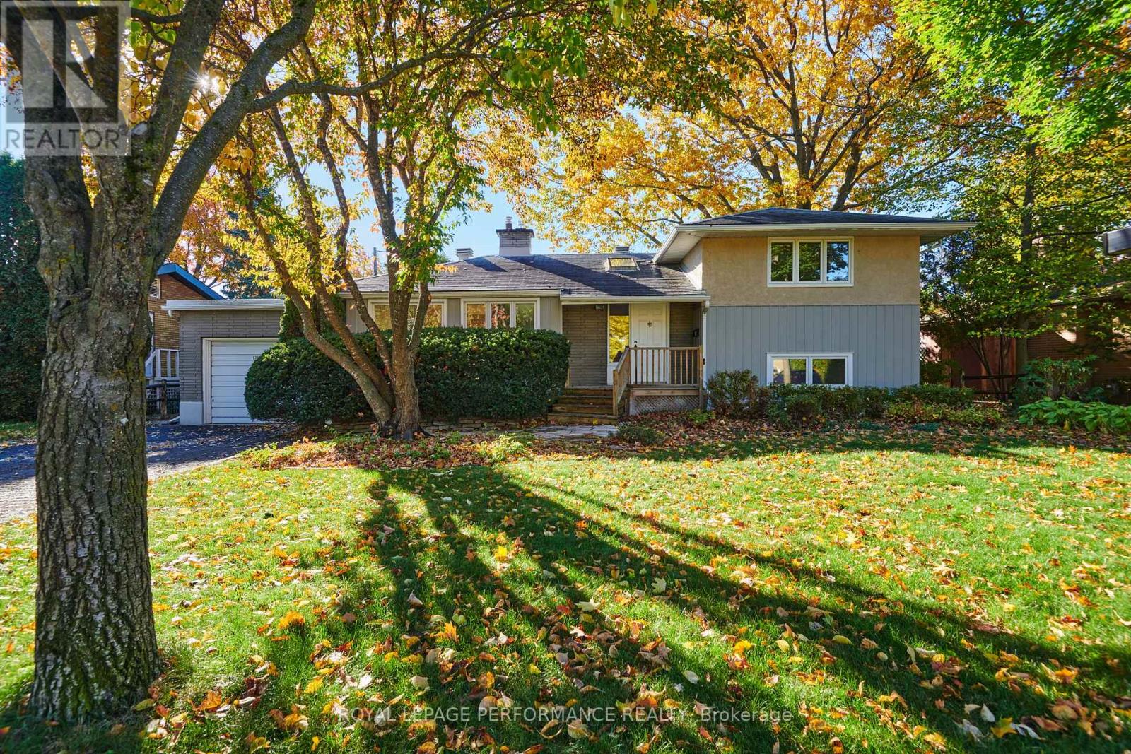 Property image for 1394 WESMAR DRIVE|Ottawa, Ontario K1H7T5