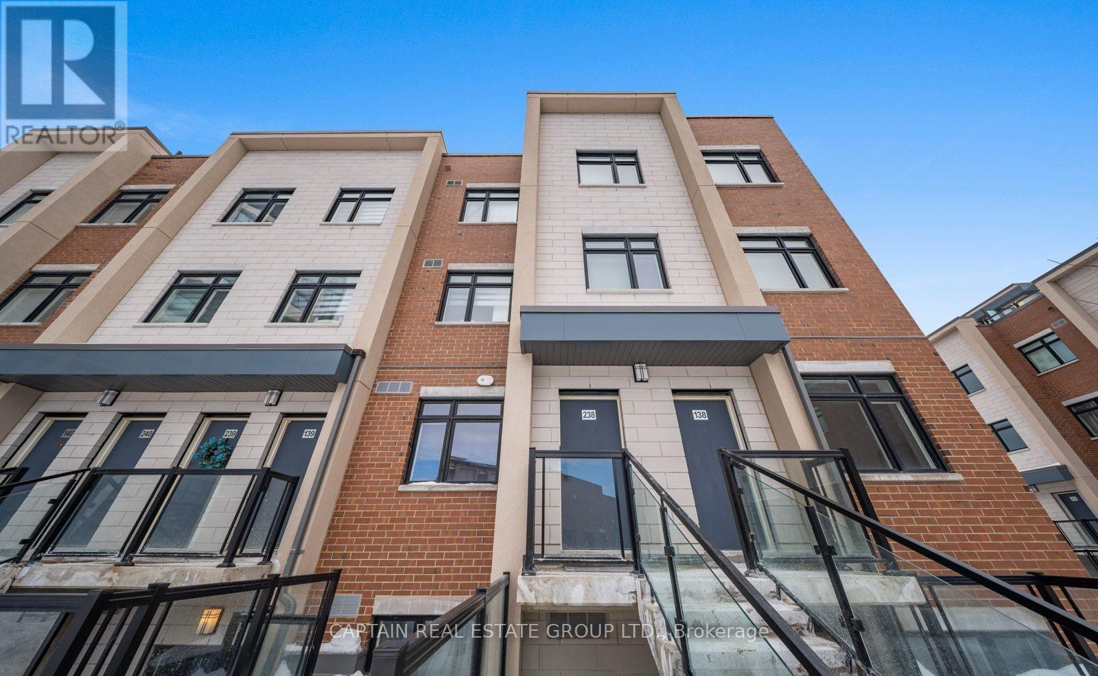 Row / Townhouse for Sale in 138 - 1060 DOUGLAS MCCURDY COMMON|Mississauga (Lakeview), Ontario L5G0C6