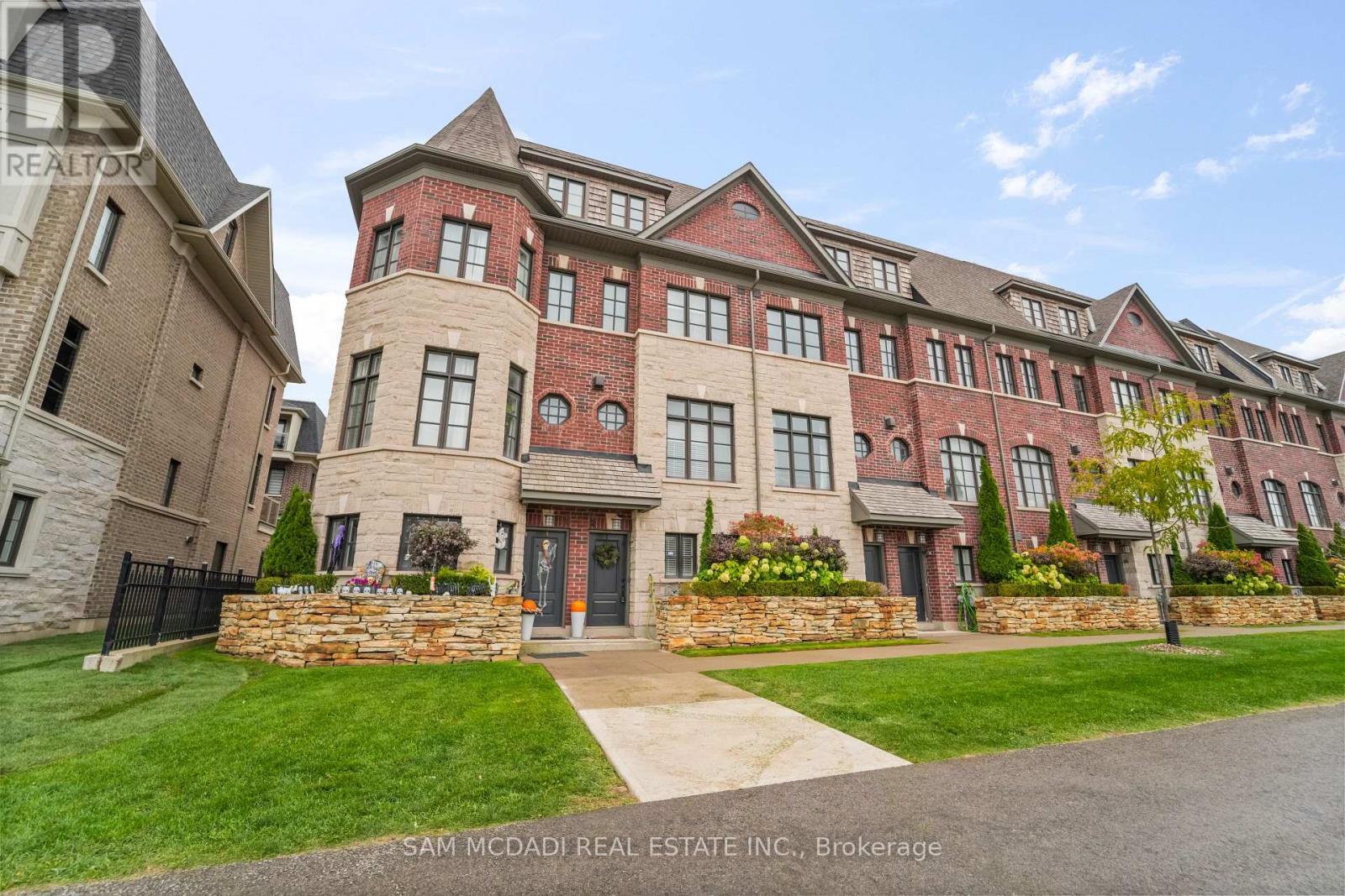 Property image for 2 - 2160 TRAFALGAR ROAD|Oakville (RO River Oaks), Ontario L6H0N3
