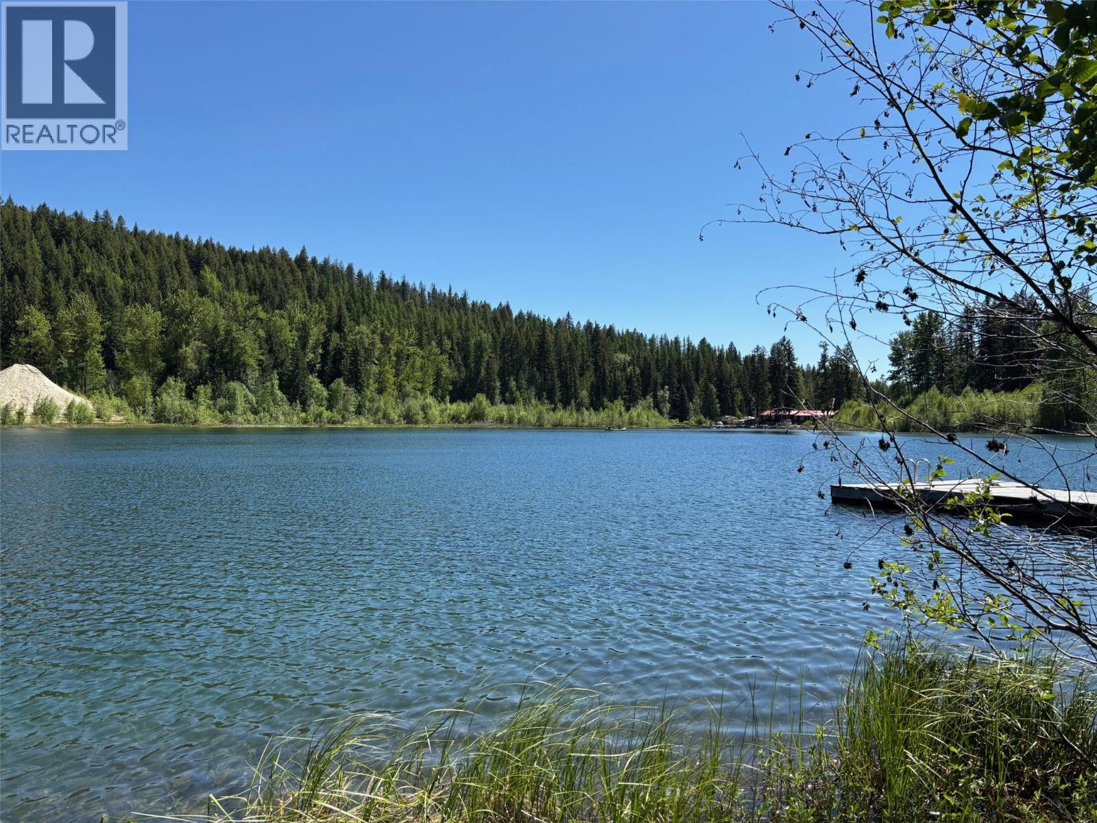 For sale: 2832 Jewel Lake Road, Jewel Lake, British Columbia V0H1J0 ...