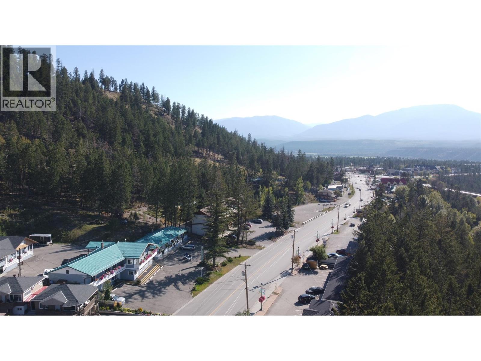 For sale: 5000 Highway 93 Highway, Radium Hot Springs, British Columbia ...