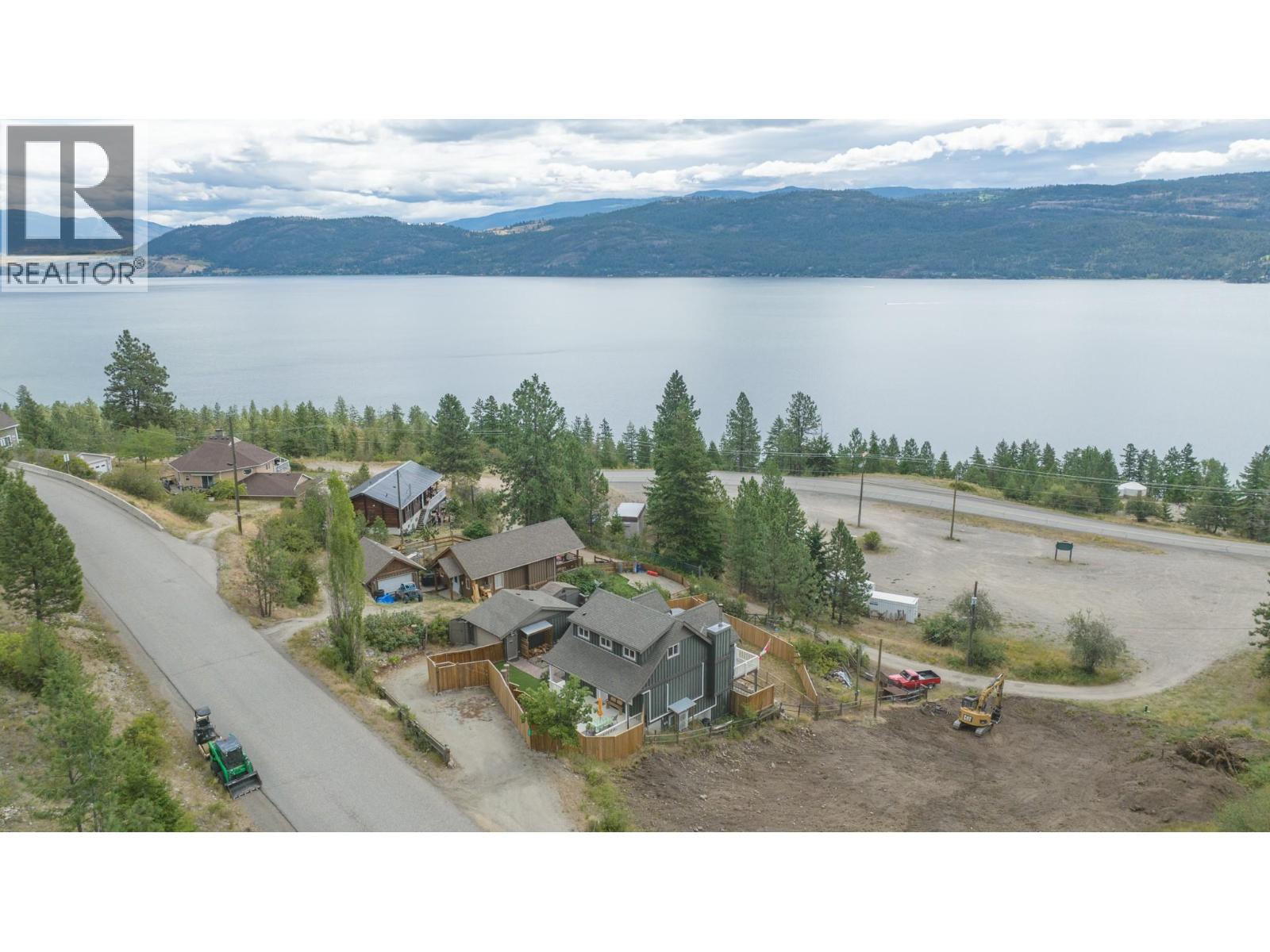 For sale: 10351 Westshore Road, Vernon, British Columbia V1H2B1 ...
