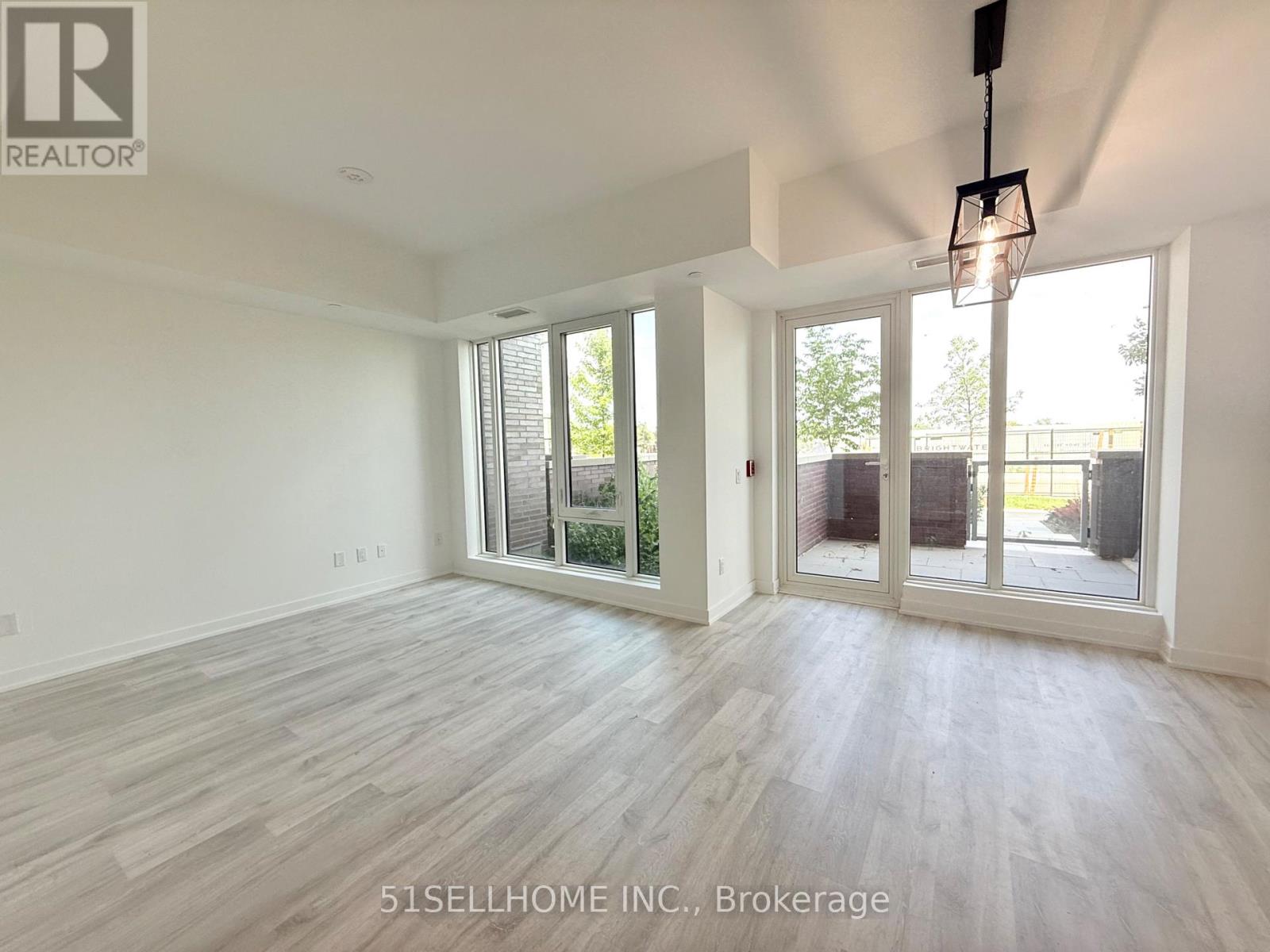 Row / Townhouse for Sale in TH104 - 220 MISSINNIHE WAY|Mississauga (Port Credit), Ontario L5H0A9 4