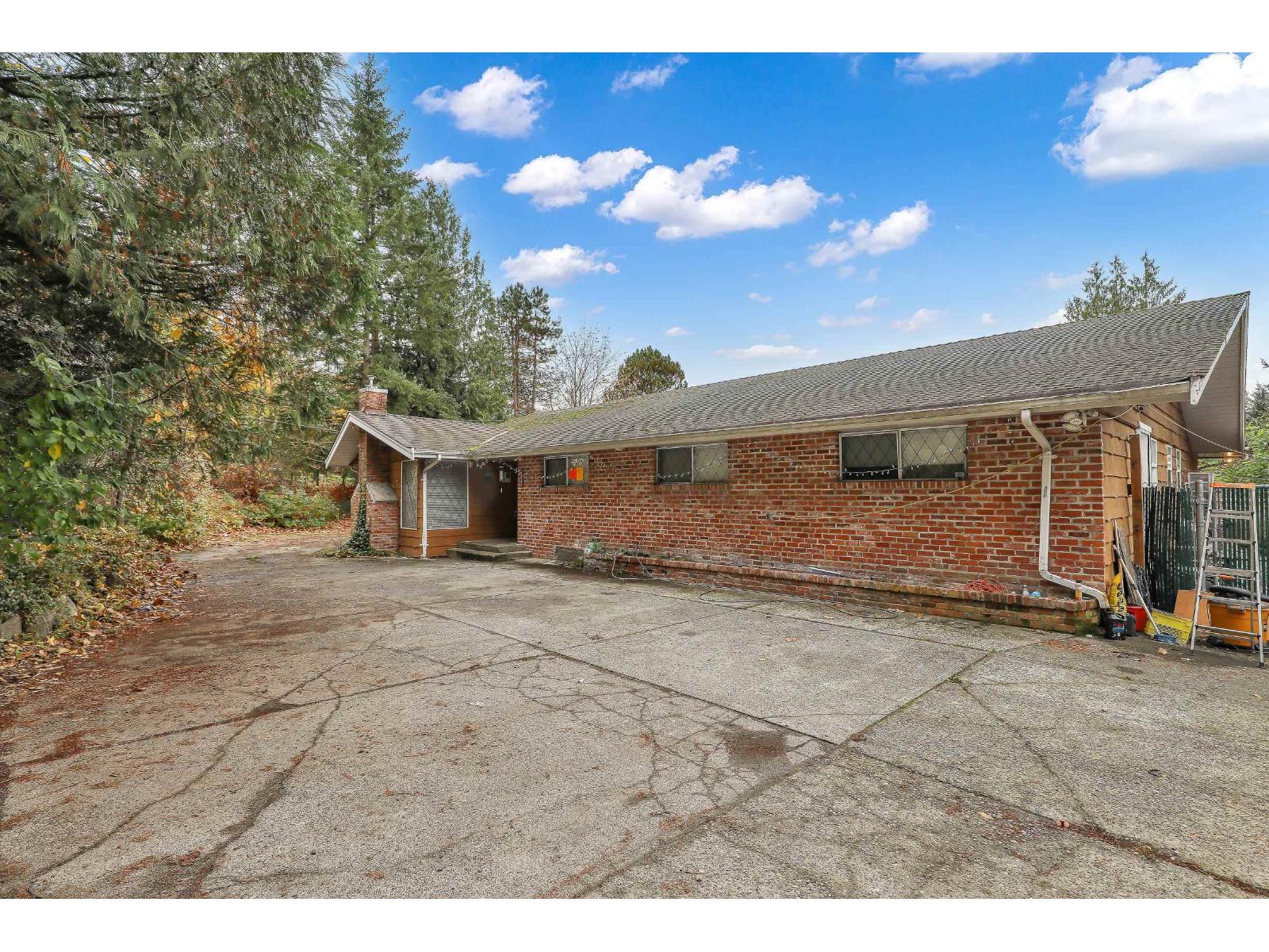 カ＊＊ページ For sale: 7913 192 STREET, Surrey, British Columbia V4N5S9