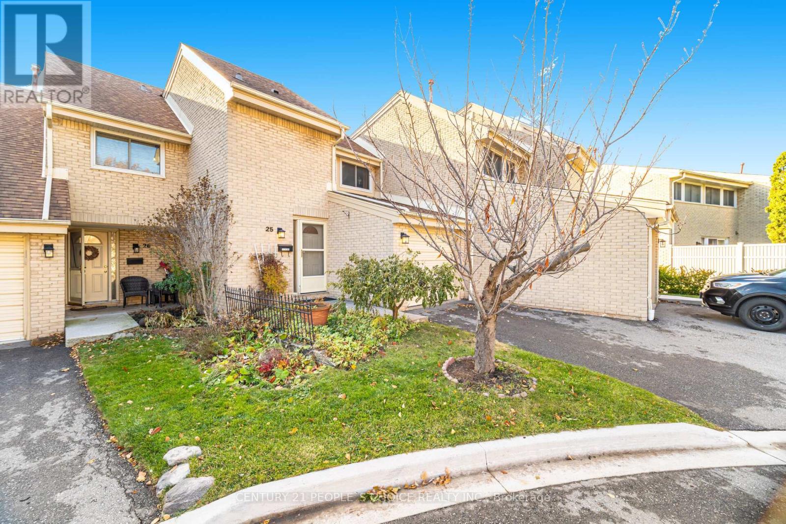Row / Townhouse for Sale in 25 - 4171 GLEN ERIN DRIVE|Mississauga (Erin Mills), Ontario L5L2G3 3