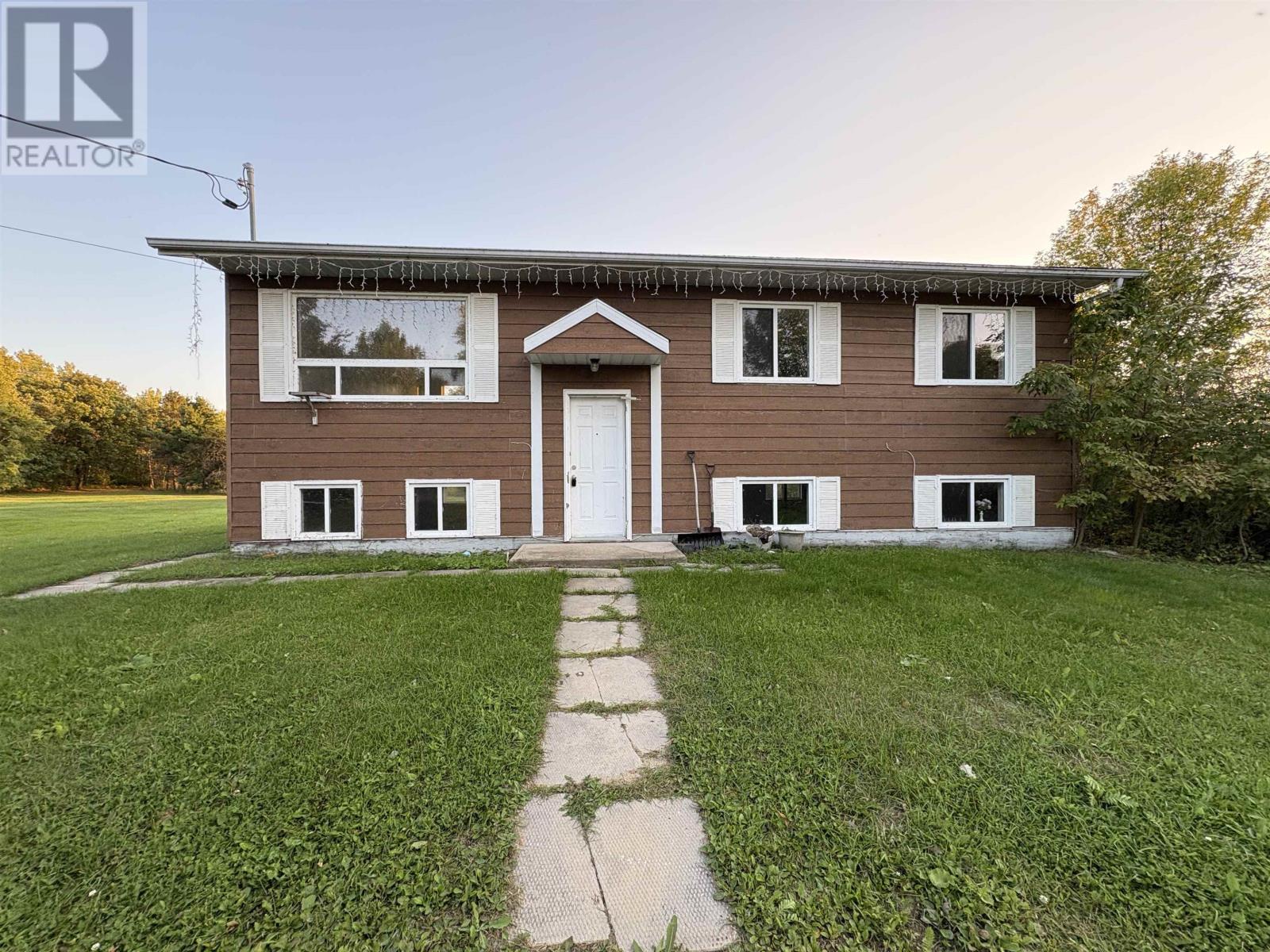 For sale: 44 Eleanor Lake RD, Morson, Ontario P0W1M0 - TB252799 ...