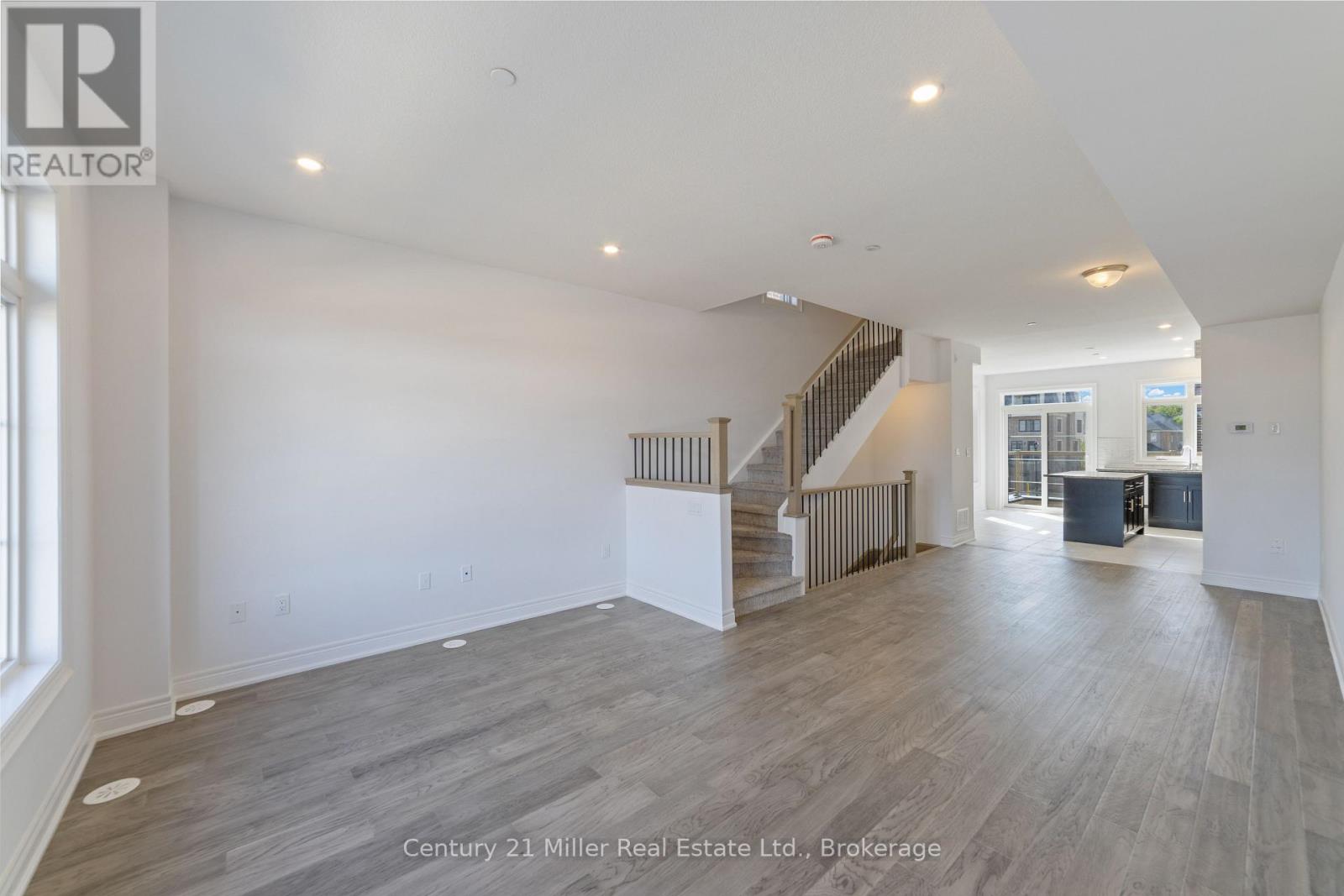 Row / Townhouse for Sale in 43 - 2140 TRAFALGAR ROAD|Oakville (RO River Oaks), Ontario L6H8A5 5