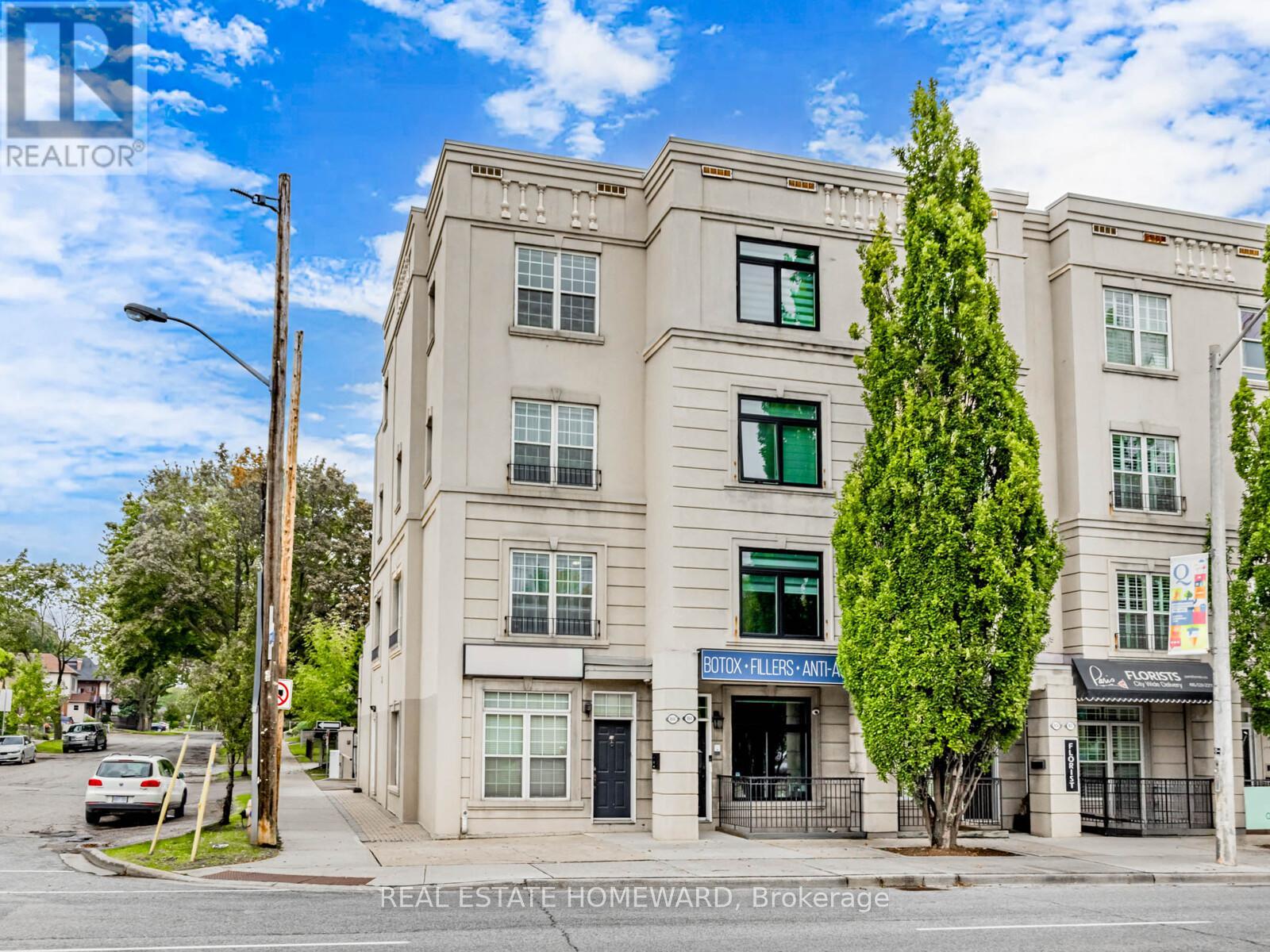 Row / Townhouse for Sale in 964A THE QUEENSWAY|Toronto (Stonegate-Queensway), Ontario M8Z1P5 2