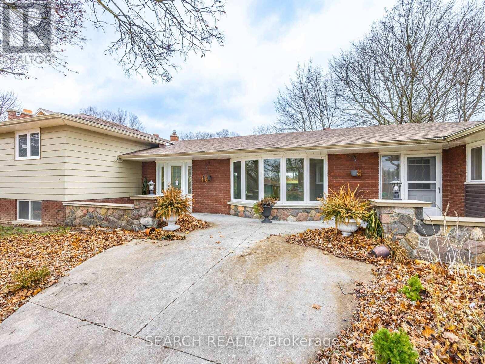 41 HAMILTON DRIVE