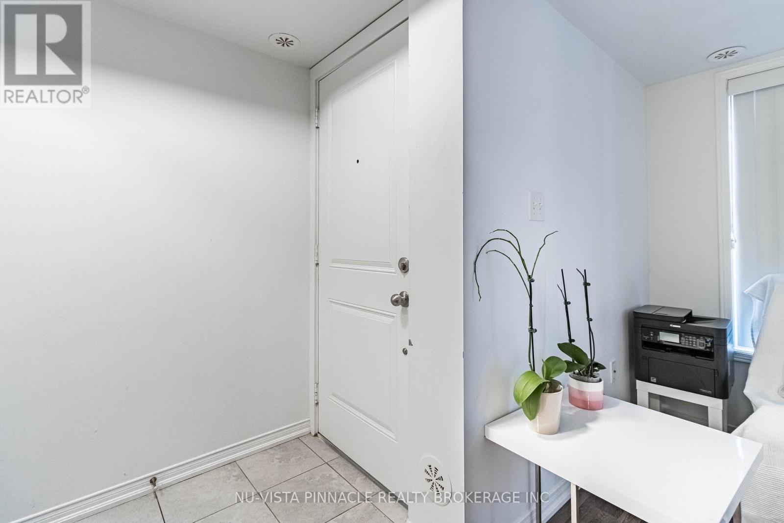 Row / Townhouse for Sale in 22 - 2488 POST ROAD|Oakville (RO River Oaks), Ontario L6H0K1 4