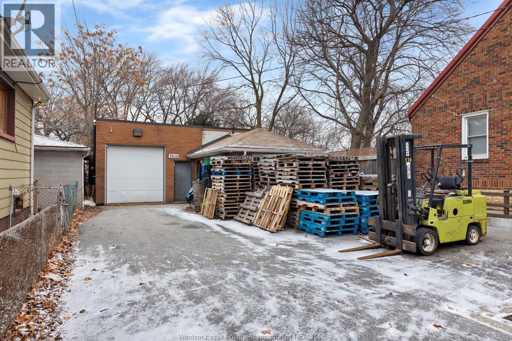 For sale: 3828 PETER, Windsor, Ontario N9C1K2 - 25031928 | REALTOR.ca