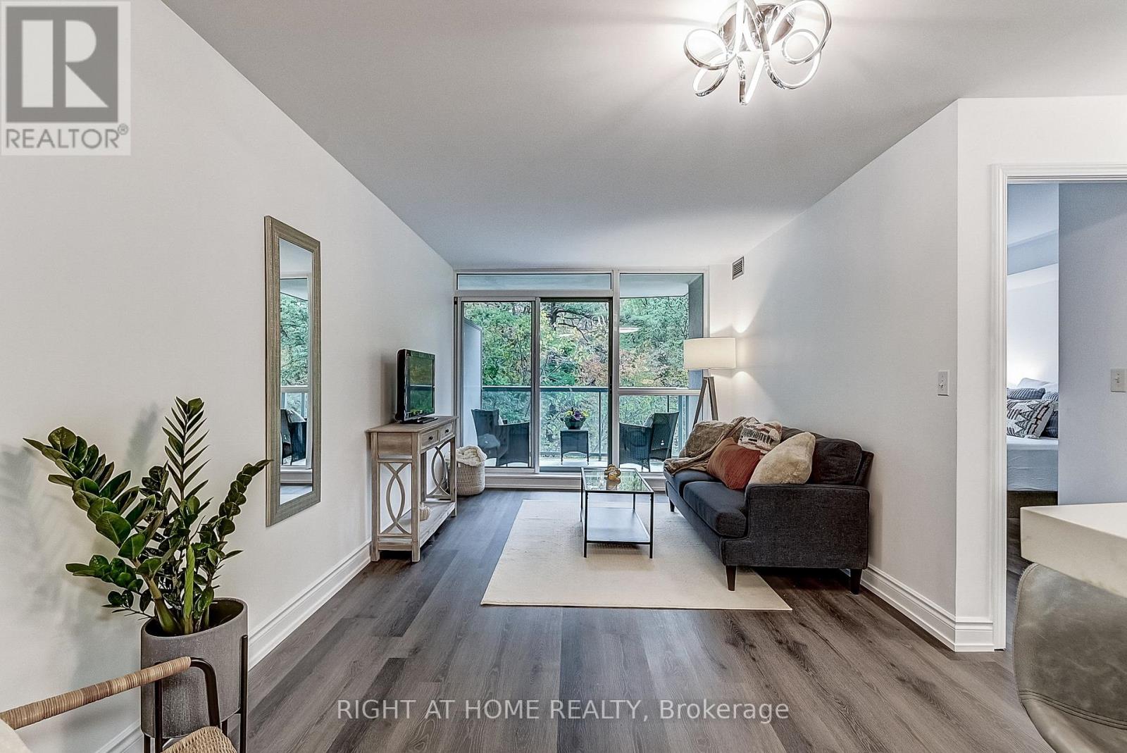 508 - 2565 ERIN CENTRE BOULEVARD