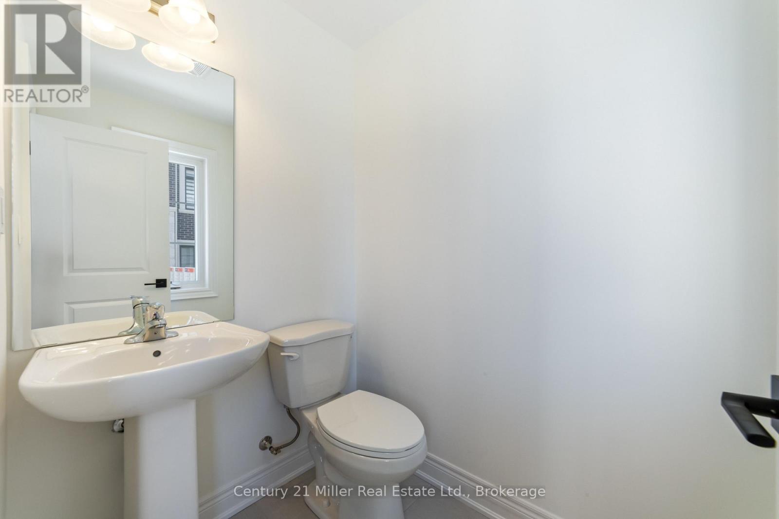 Row / Townhouse for Sale in 36 - 260 MELODY COMMON|Oakville (RO River Oaks), Ontario L6H8A5 5