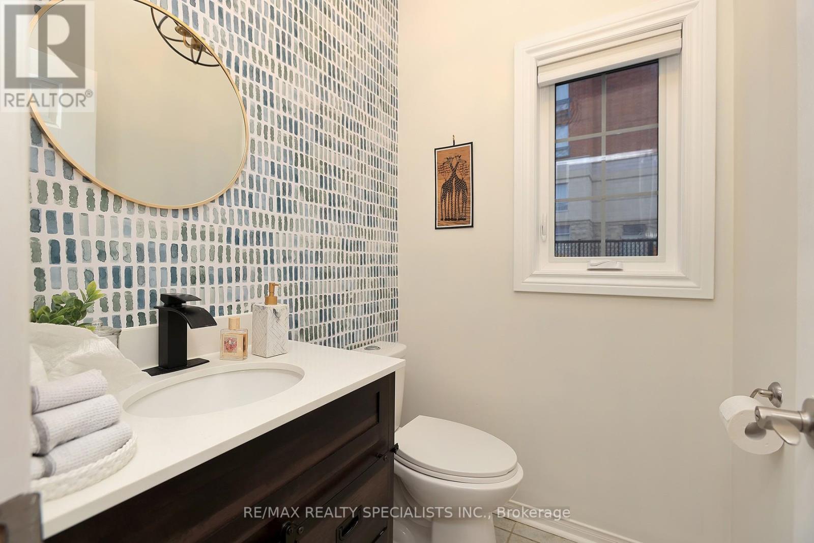 Row / Townhouse for Sale in 34 - 1575 SOUTH PARADE COURT|Mississauga (East Credit), Ontario L5M6E9 4