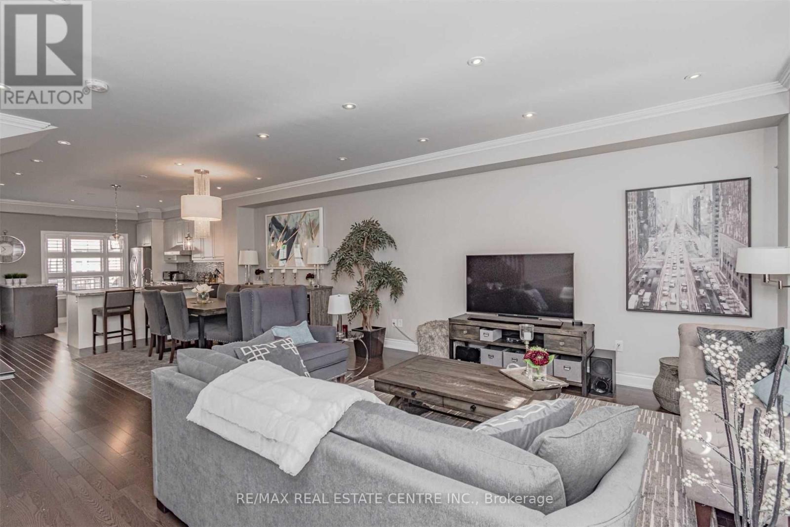 Row / Townhouse for Sale in 30 - 2460 PRINCE MICHAEL DRIVE|Oakville (JC Joshua Creek), Ontario L6H0G8 3