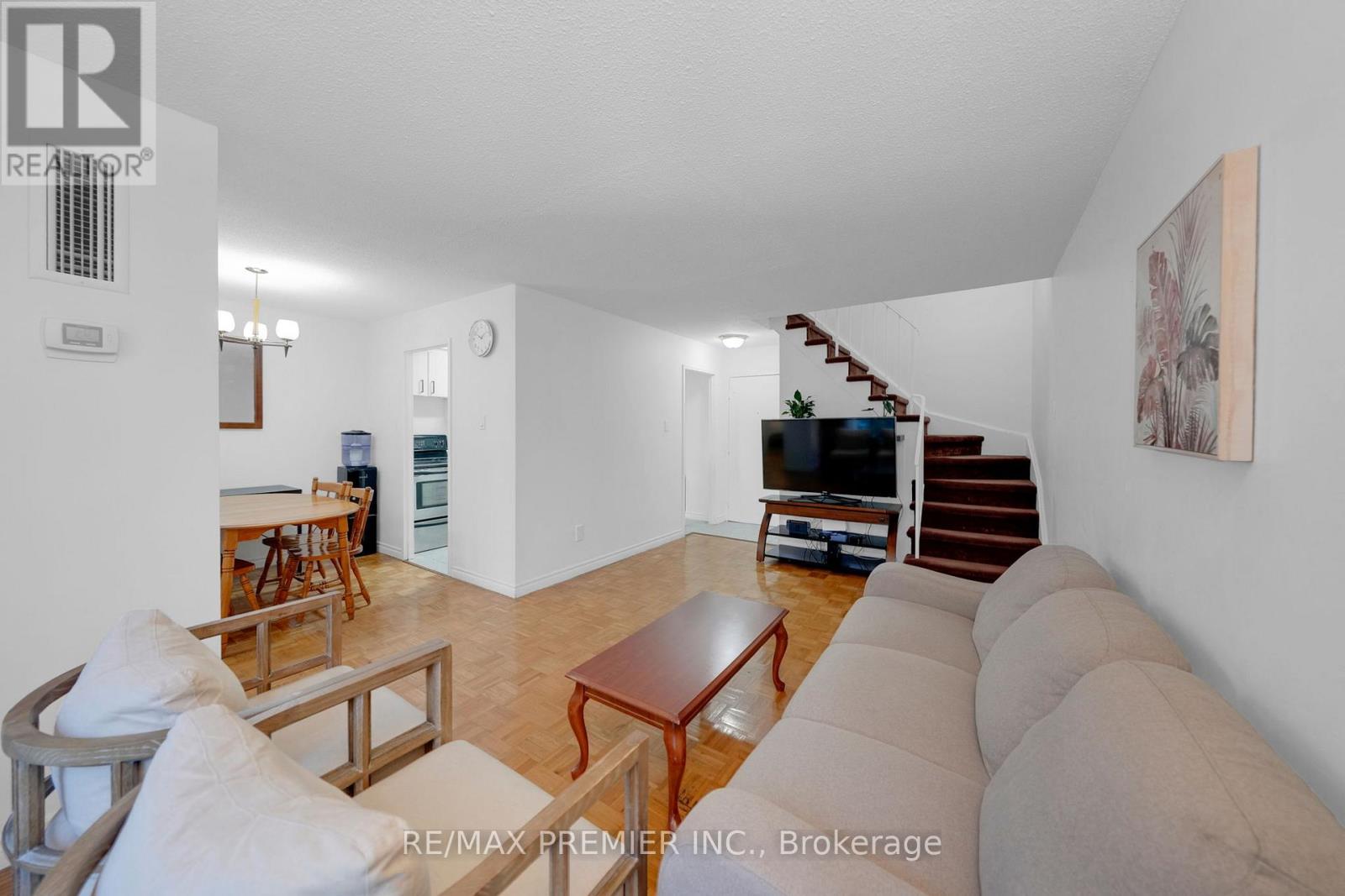 Row / Townhouse for Sale in 209 - 2095 ROCHE COURT|Mississauga (Sheridan), Ontario L5K2C8 4