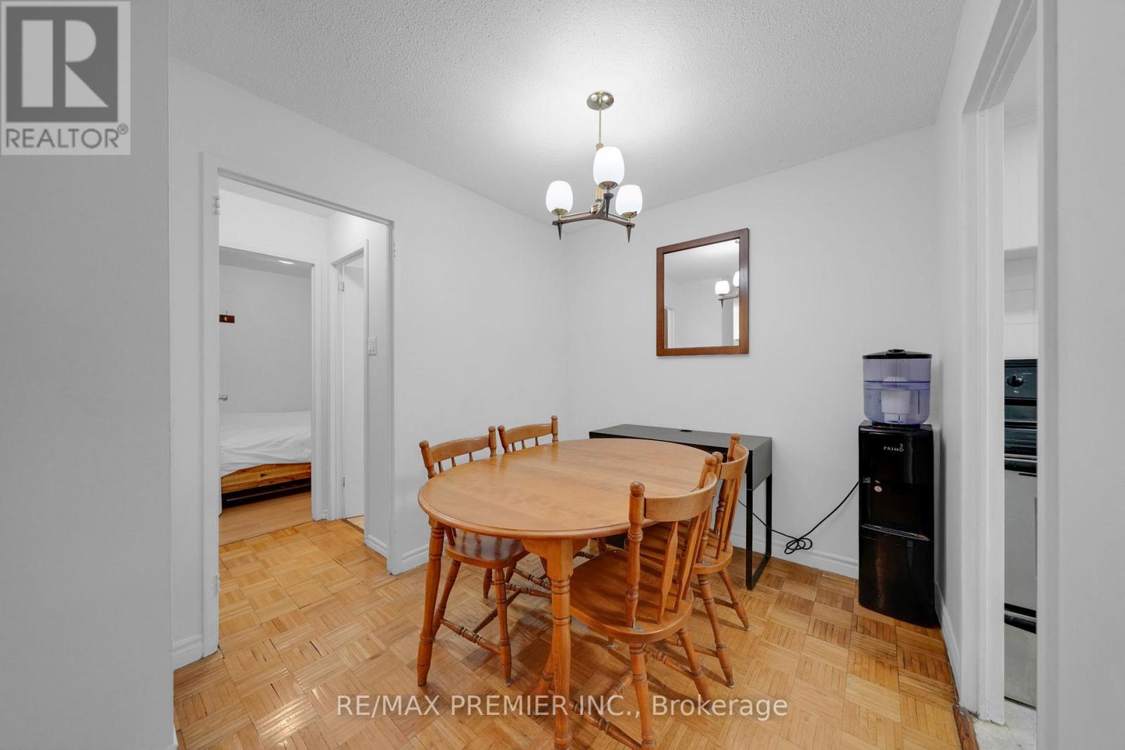 Row / Townhouse for Sale in 209 - 2095 ROCHE COURT|Mississauga (Sheridan), Ontario L5K2C8 5