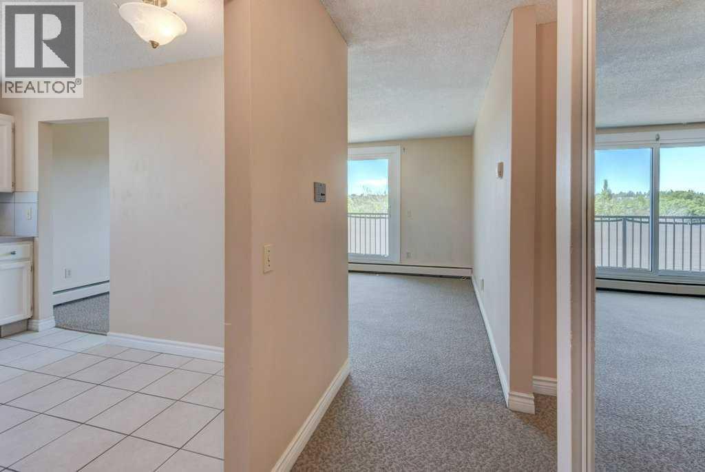 Apartment for Sale in 43, 1703 11 Avenue SW|Calgary, Alberta T3K1J5 3