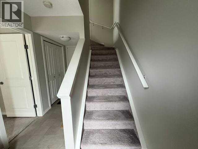 Row / Townhouse for Sale in 202 Evansridge Park NW|Calgary, Alberta T3P0N7 4