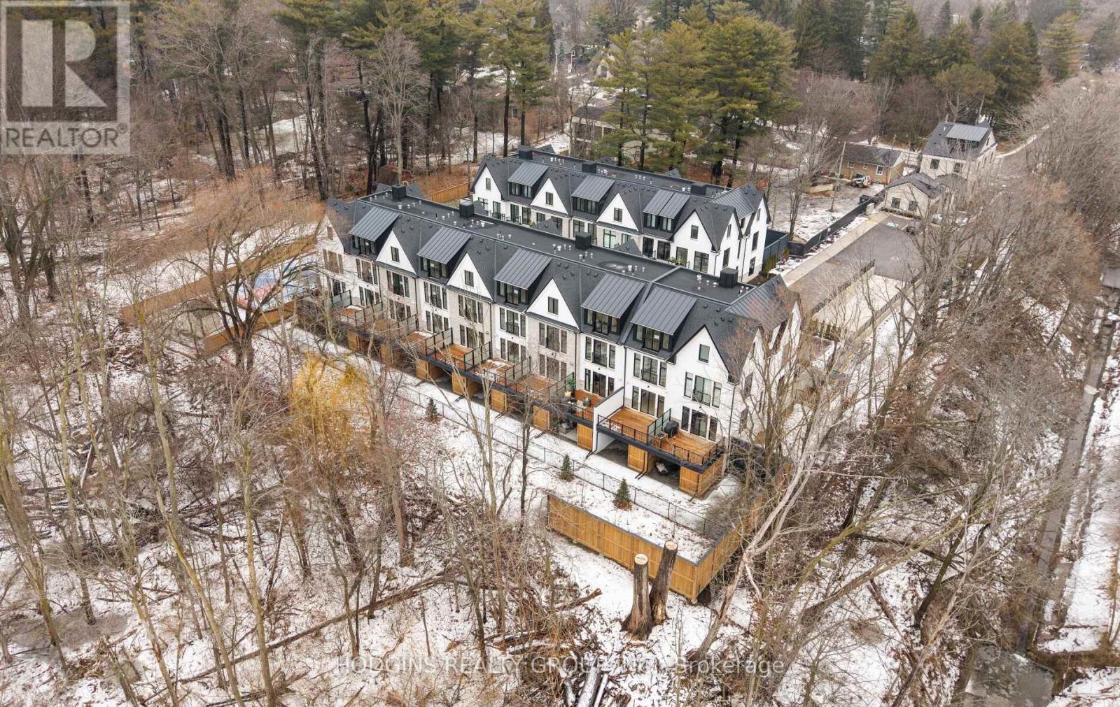 Row / Townhouse for Sale in 4 - 1136 MONA ROAD|Mississauga (Mineola), Ontario L5G0C8