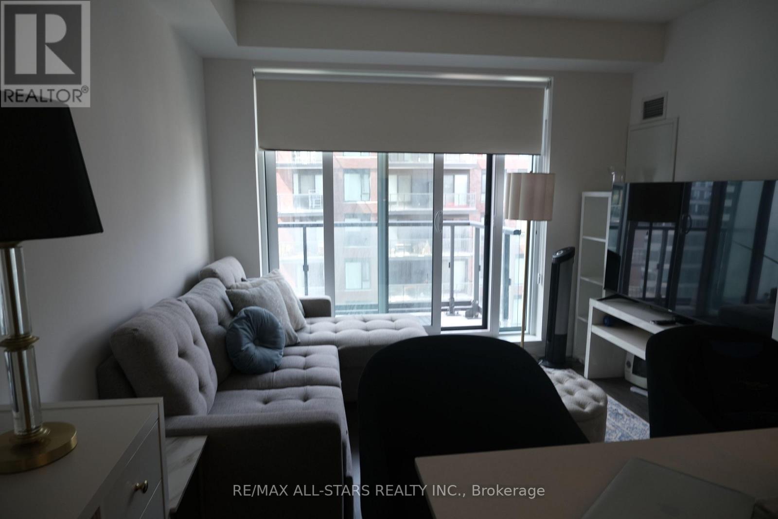 1007-130RIVERSTREET,Toronto(RegentPark),OntarioL6L3B5