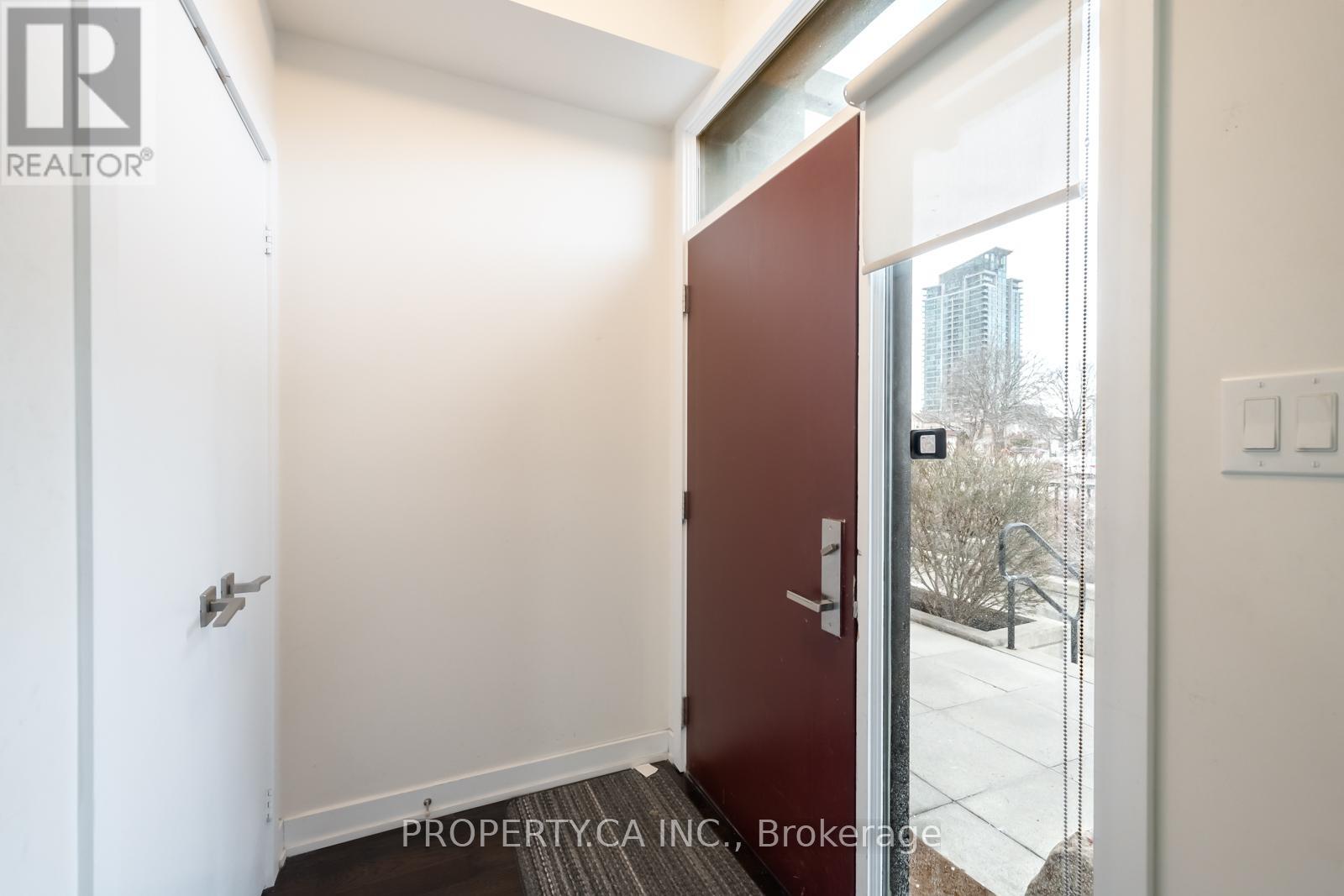 Row / Townhouse for Sale in 11 - 4030 PARKSIDE VILLAGE DRIVE|Mississauga (City Centre), Ontario L5B3M1 3