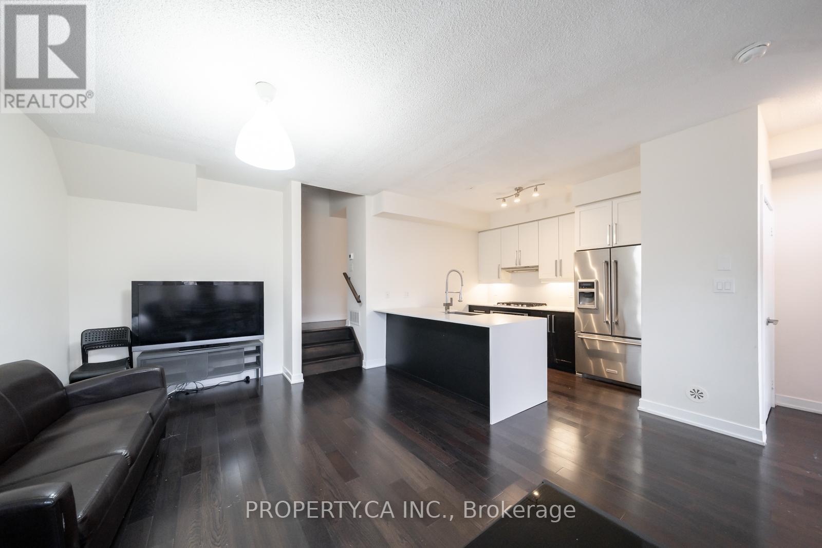 Row / Townhouse for Sale in 11 - 4030 PARKSIDE VILLAGE DRIVE|Mississauga (City Centre), Ontario L5B3M1 5