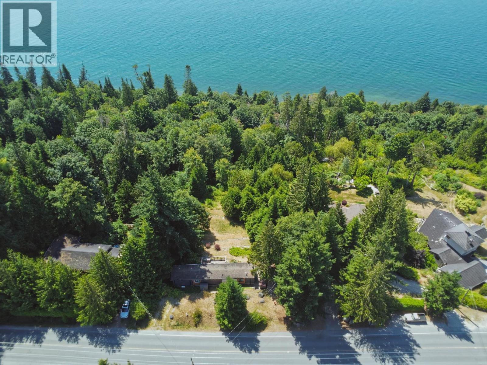 For sale: 7949 REDROOFFS ROAD, Halfmoon Bay, British Columbia V7Z1C6 ...