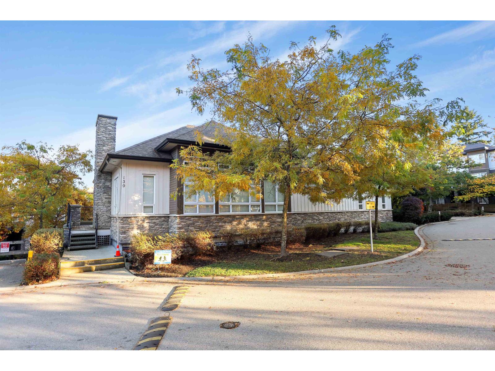 For sale: 21 5888 144 STREET, Surrey, British Columbia V3X0G8