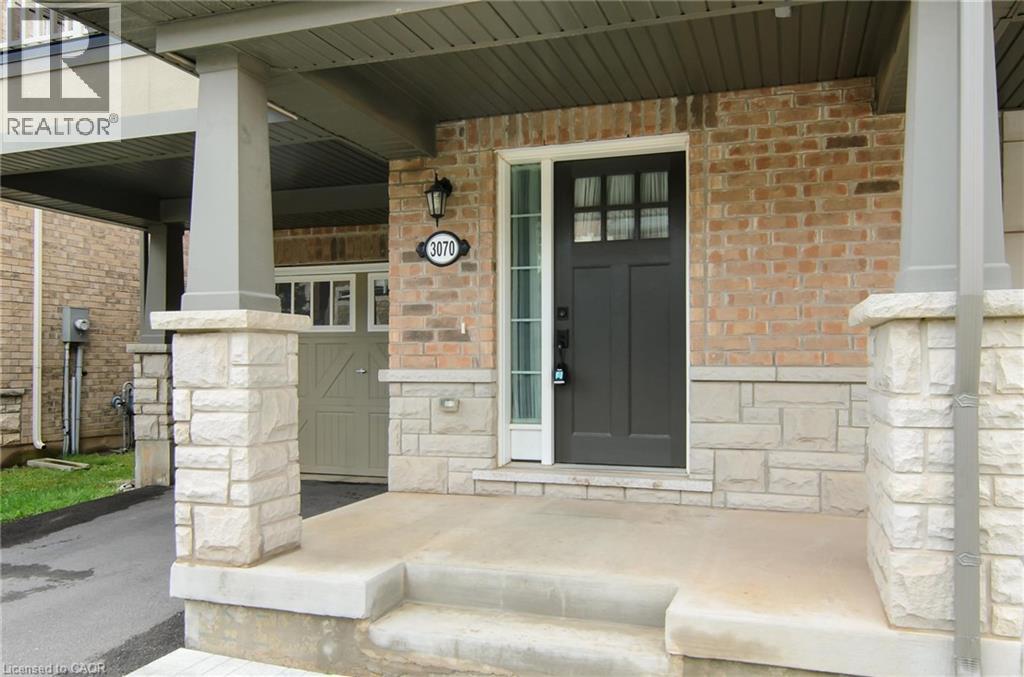 Row / Townhouse for Sale in 3070 GARDENIA Gate|Oakville, Ontario L6M0Y7 2