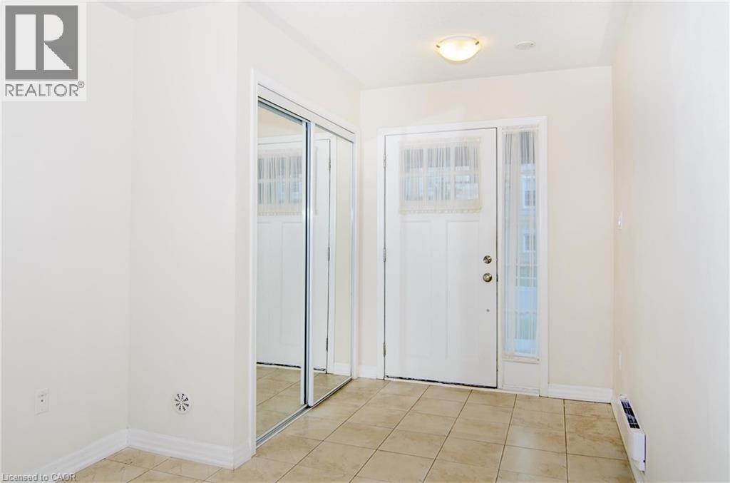 Row / Townhouse for Sale in 3070 GARDENIA Gate|Oakville, Ontario L6M0Y7 3